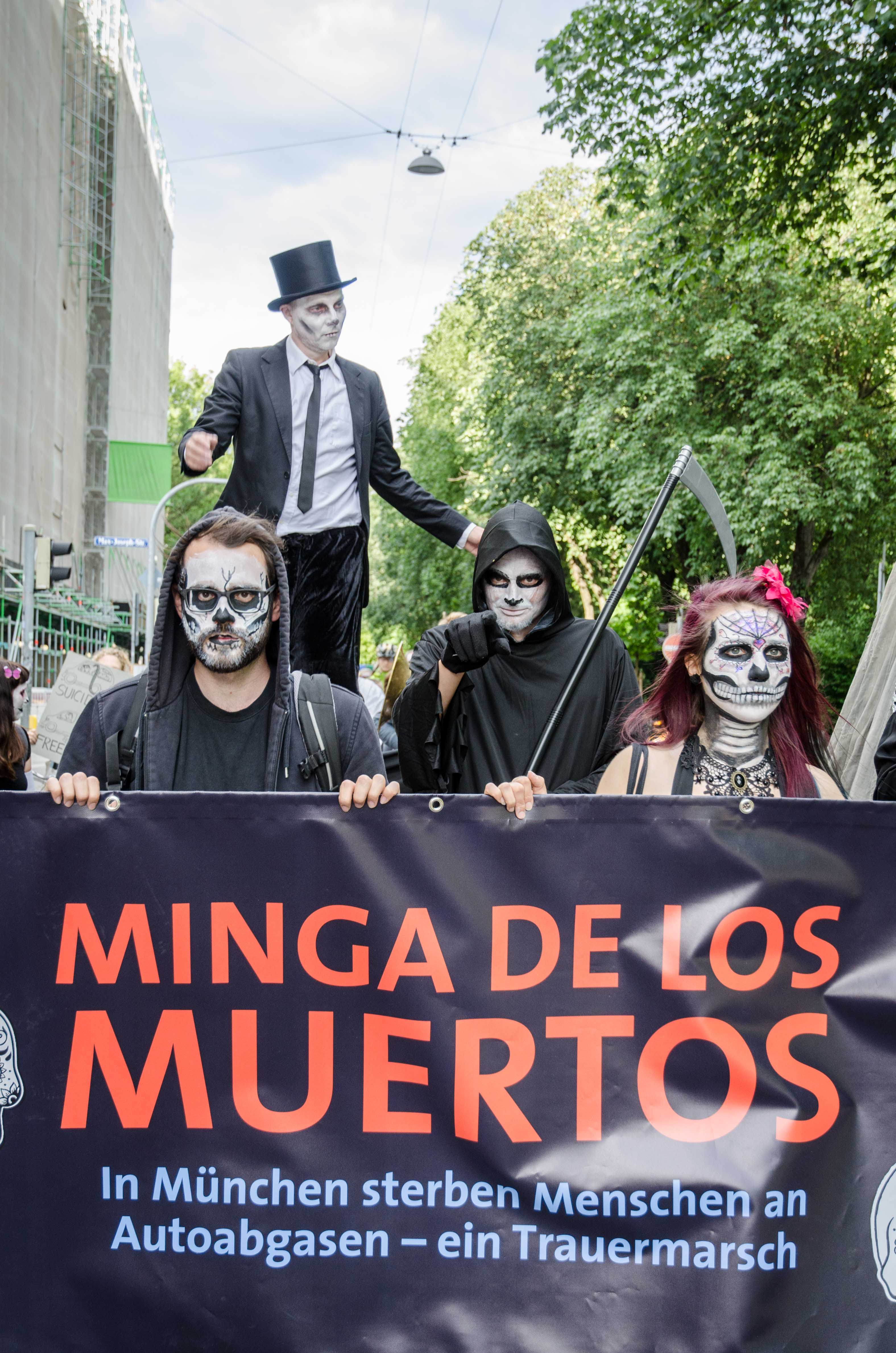 Minga De Los Muertos – Ein Trauermarsch >>